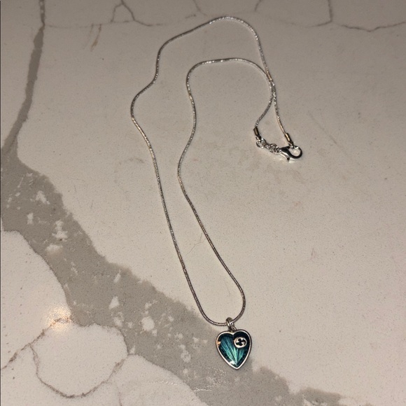 Gucci Blue heart with necklace - Picture 2 of 8